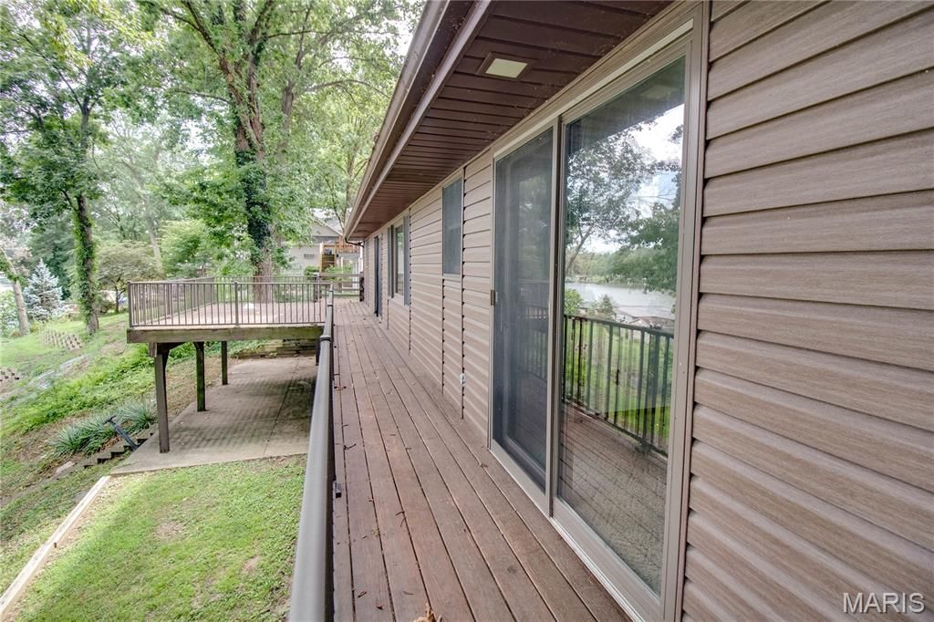 Image 57 of property listing at 1361 Biscay Drive, Edwardsville, IL 62025