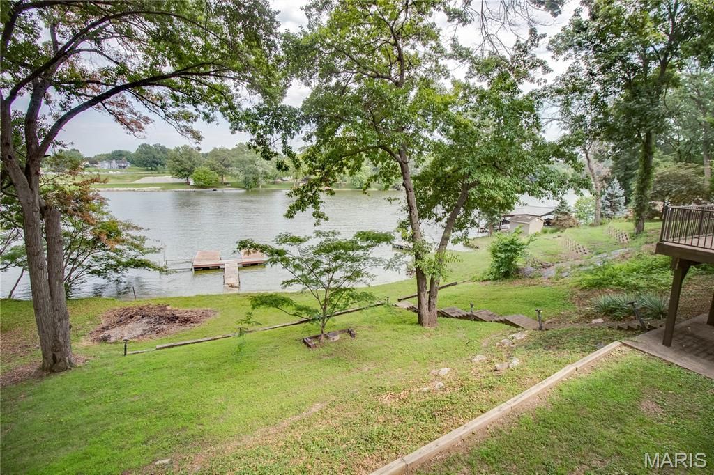 Image 58 of property listing at 1361 Biscay Drive, Edwardsville, IL 62025