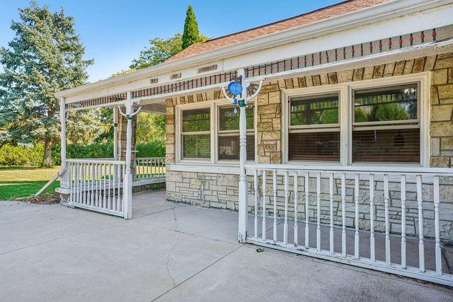 3141 W Bottsford AVENUE, Greenfield, WI 53221