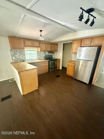 7840 OLD MIDDLEBURG Road S, Jacksonville, FL 32222