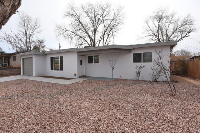 621 Elko Avenue, Grants, NM 87020