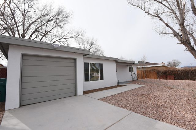 621 Elko Avenue, Grants, NM 87020