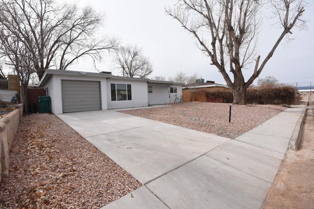 621 Elko Avenue, Grants, NM 87020