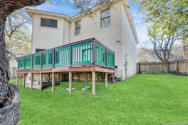 13395 Galicia, Universal City, TX 78148