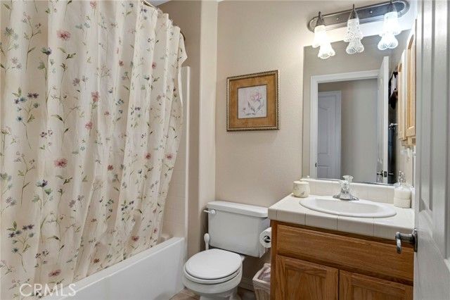 25850 Mountain View, Apple Valley, CA 92308