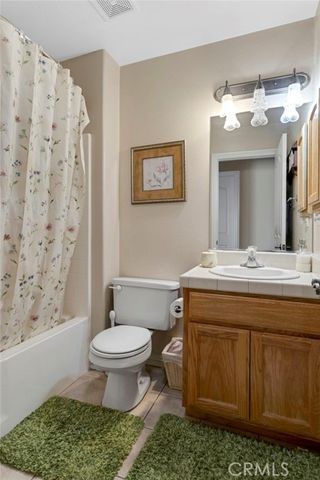 25850 Mountain View, Apple Valley, CA 92308