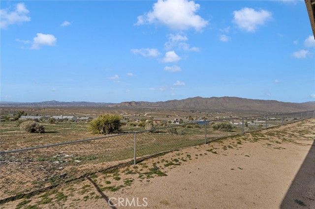 25850 Mountain View, Apple Valley, CA 92308