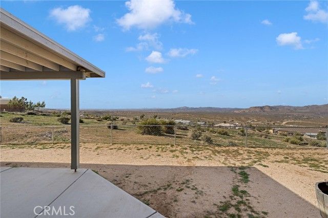 25850 Mountain View, Apple Valley, CA 92308