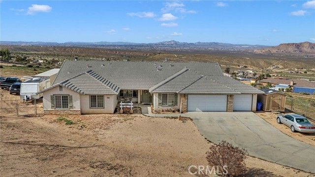 25850 Mountain View, Apple Valley, CA 92308