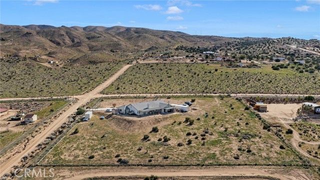 25850 Mountain View, Apple Valley, CA 92308