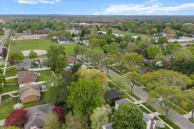 1730 Cambridge Drive SE, Grand Rapids, MI 49506