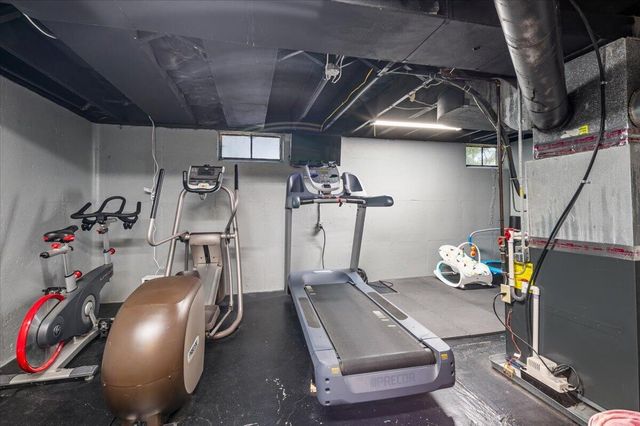 1730 Cambridge Drive SE, Grand Rapids, MI 49506