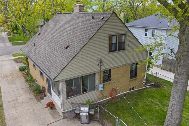 1730 Cambridge Drive SE, Grand Rapids, MI 49506