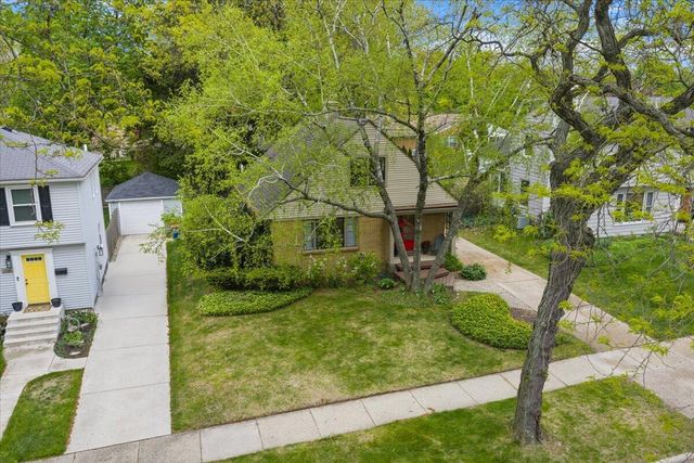 1730 Cambridge Drive SE, Grand Rapids, MI 49506