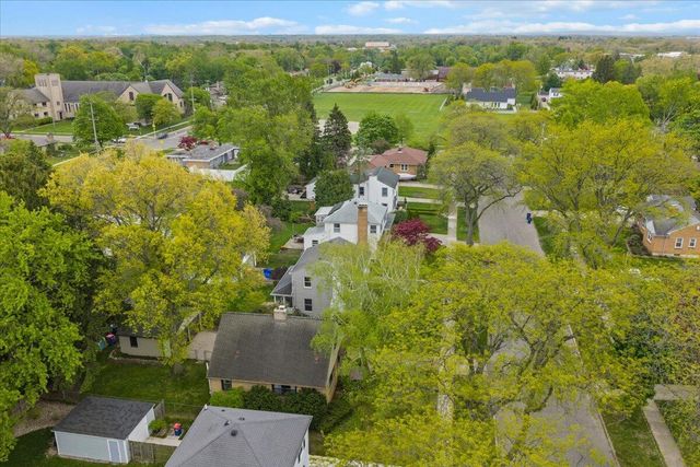1730 Cambridge Drive SE, Grand Rapids, MI 49506
