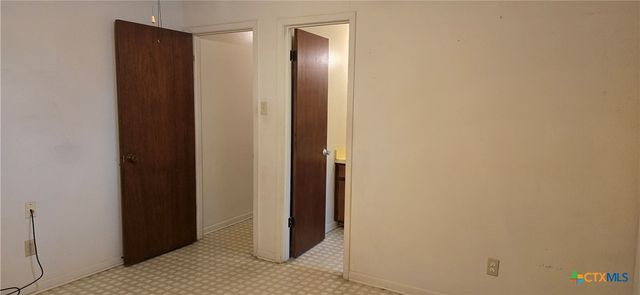 701 Burleson Street, Rockdale, TX 76567