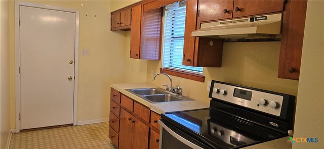 701 Burleson Street, Rockdale, TX 76567