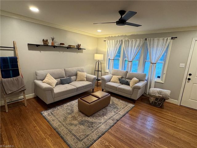 3338 Oliver Hills Road, Greensboro, NC 27406