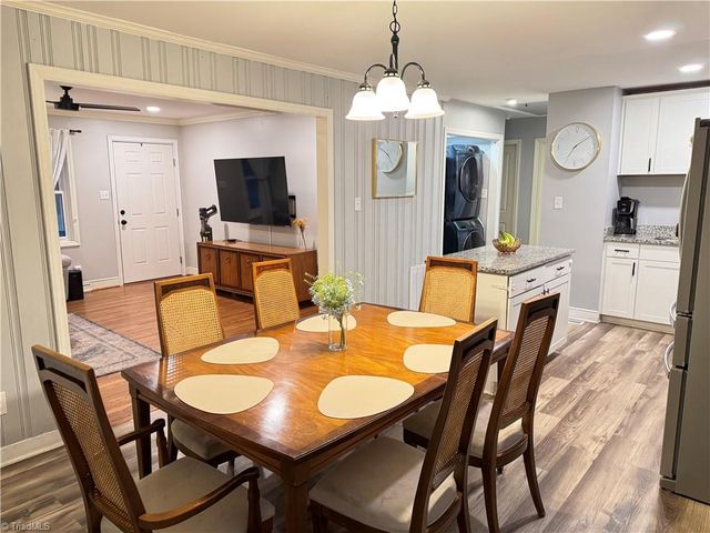 3338 Oliver Hills Road, Greensboro, NC 27406