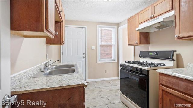 9 Myrtle Street, River Rouge, MI 48218