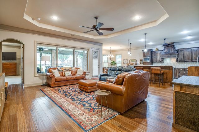 7101 Westover Drive, Granbury, TX 76049