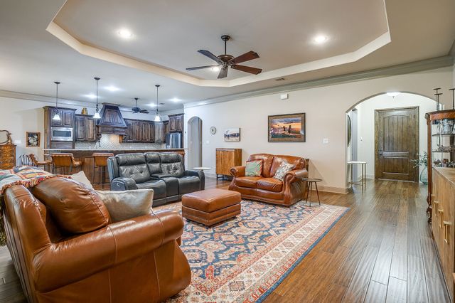 7101 Westover Drive, Granbury, TX 76049