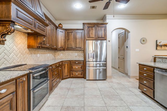 7101 Westover Drive, Granbury, TX 76049