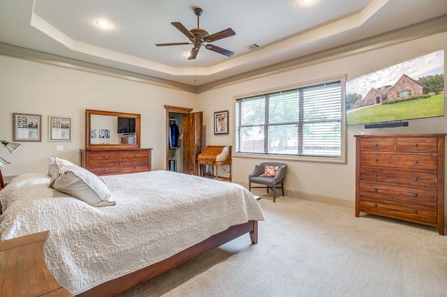 7101 Westover Drive, Granbury, TX 76049