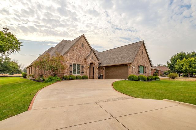 7101 Westover Drive, Granbury, TX 76049