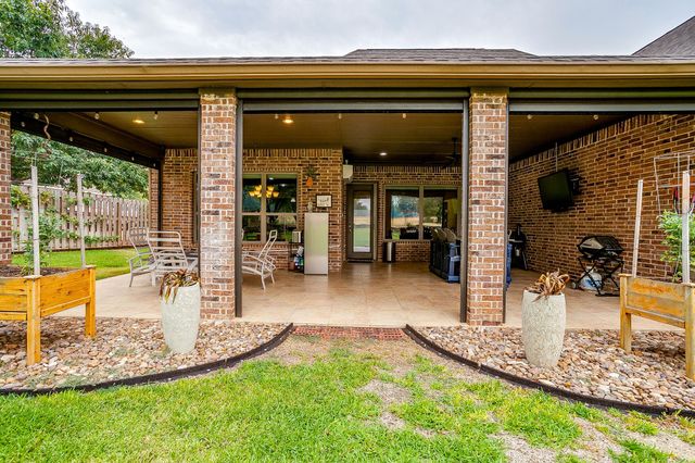 7101 Westover Drive, Granbury, TX 76049