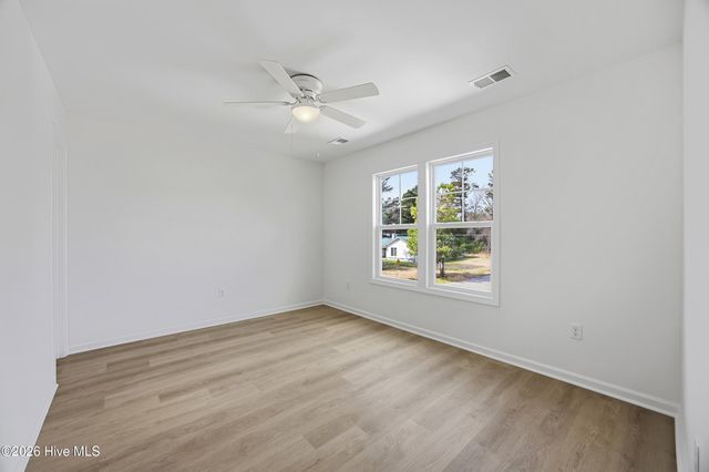 711 W Hayes Street, Burgaw, NC 28425