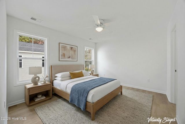 711 W Hayes Street, Burgaw, NC 28425