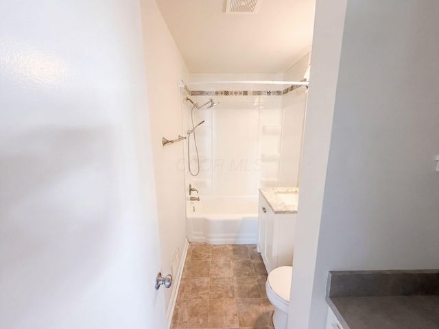 956 Meda Avenue, Lancaster, OH 43130