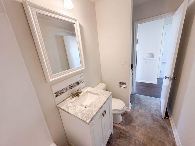 956 Meda Avenue, Lancaster, OH 43130