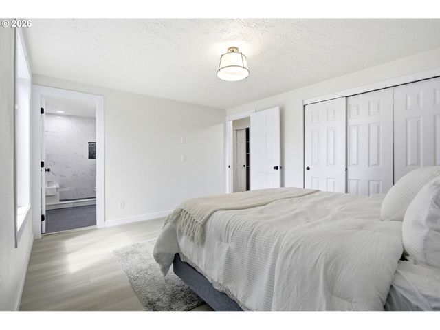 9905 Nw 4TH Ave, Vancouver, WA 98685