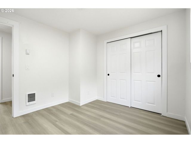 9905 Nw 4TH Ave, Vancouver, WA 98685