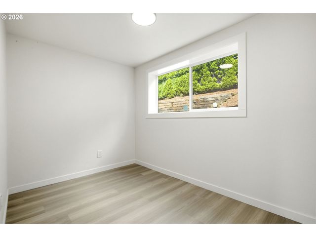 9905 Nw 4TH Ave, Vancouver, WA 98685