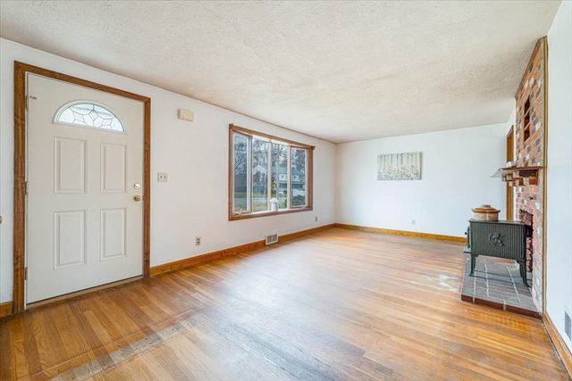 104 Milton Rd, Braintree, MA 02184