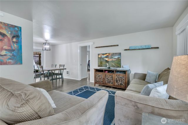 9407 202nd Avenue E, Bonney Lake, WA 98391