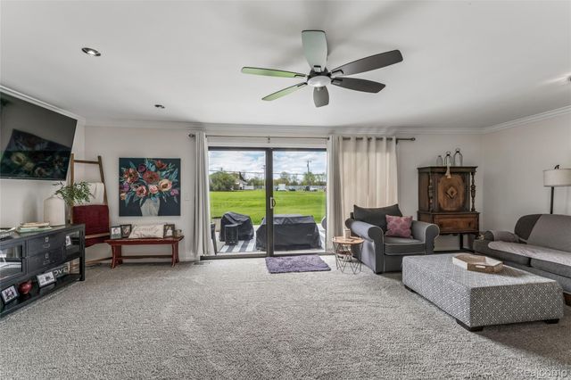 2201 Village West Drive S, Lapeer, MI 48446