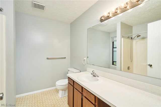 620 James Avenue, Cuyahoga Falls, OH 44221