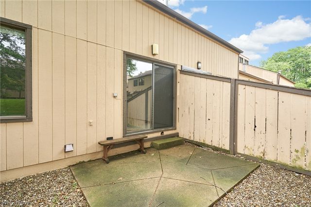 620 James Avenue, Cuyahoga Falls, OH 44221