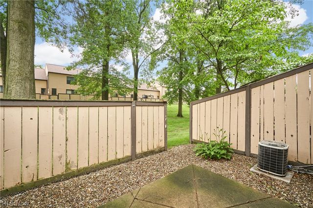620 James Avenue, Cuyahoga Falls, OH 44221
