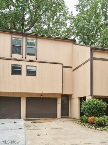 620 James Avenue, Cuyahoga Falls, OH 44221