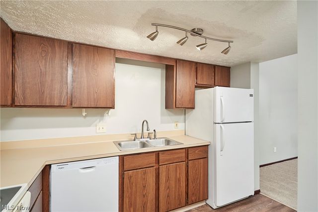 620 James Avenue, Cuyahoga Falls, OH 44221