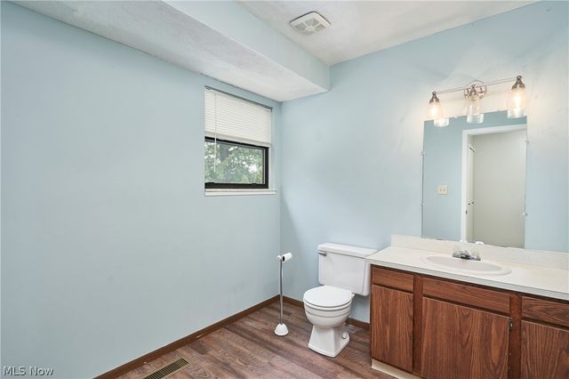 620 James Avenue, Cuyahoga Falls, OH 44221