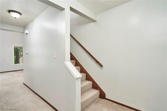 620 James Avenue, Cuyahoga Falls, OH 44221