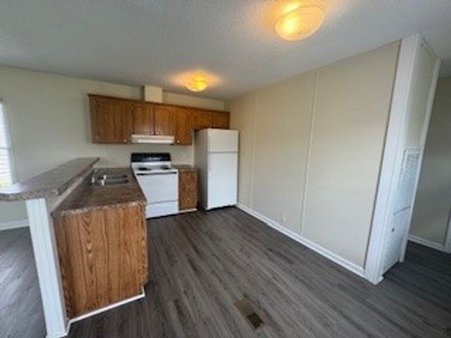 824 Monroe lane, Oak Grove, KY 42262