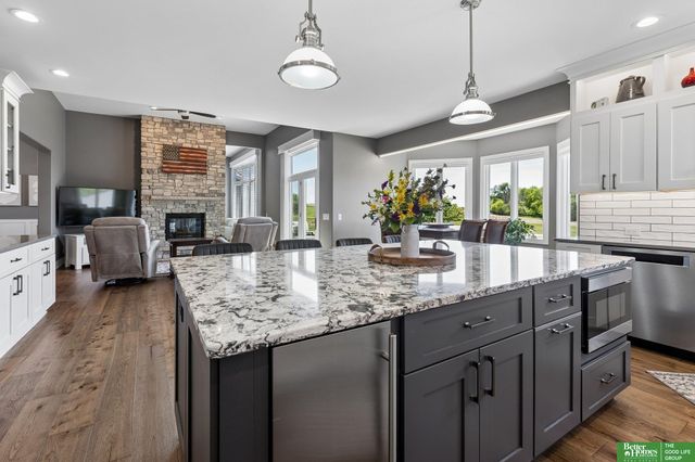15521 S 79th Circle, Papillion, NE 68046