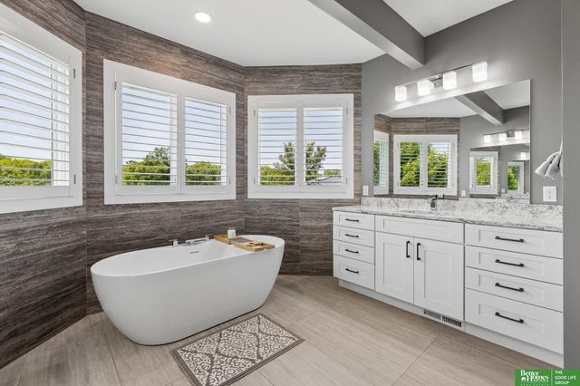 15521 S 79th Circle, Papillion, NE 68046